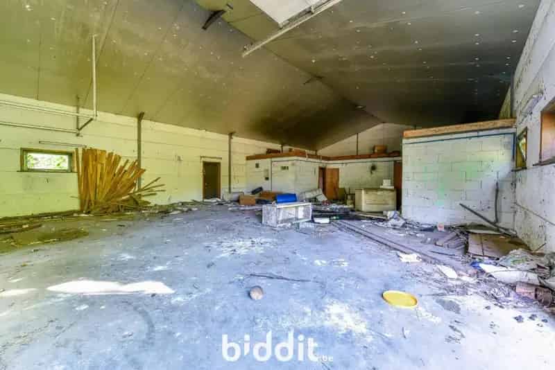 Woning met Bijgebouw Grond Te renoveren Nabij A12