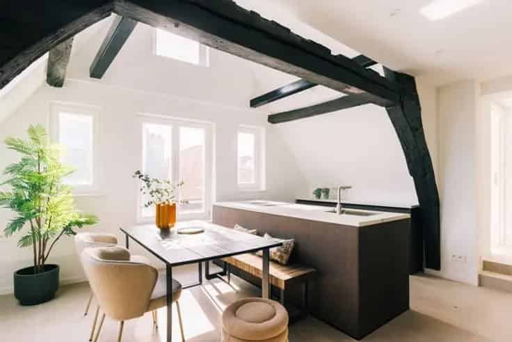 Antwerpen Dakappartement Te Koop: 2 slaapkamers, terras, modern