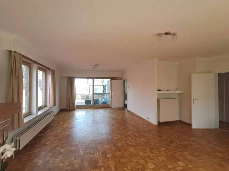 Ruim Duplex Appartement te Huur nabij Sijsele