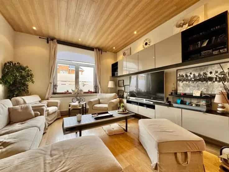 Huis Te Koop 4 Slaapkamers Nabij NAVO Haren