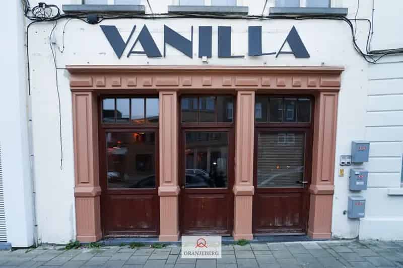 Handelspand met Lounge Bar en Koer te Ottogracht 24