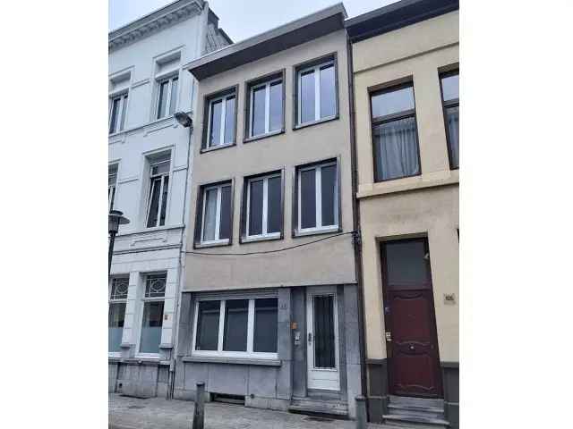 Koop appartement met 1 slaapkamer in Dambruggestraat