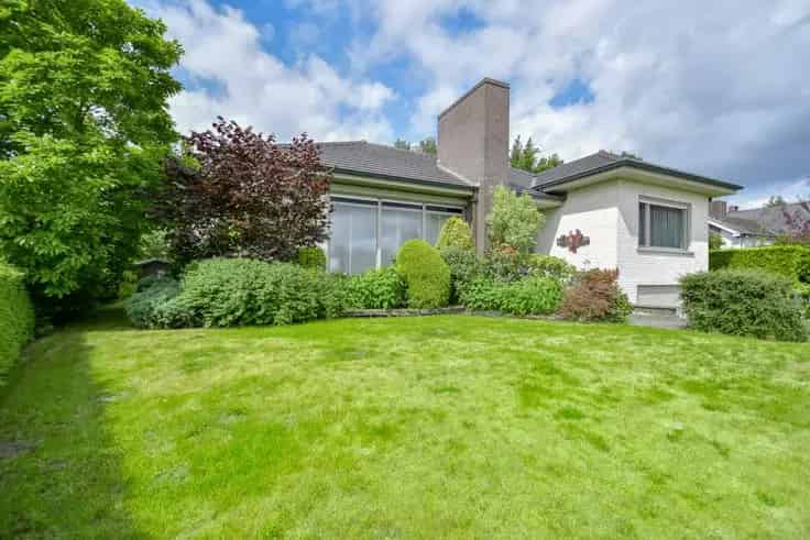 Villa te Koop Oedelem: Ruime 3 Slaapkamers, Grote Tuin