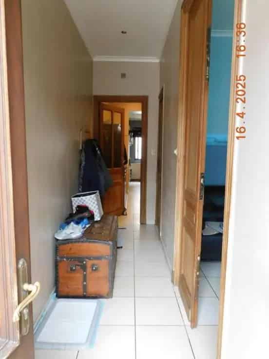 Huis Te Koop met 4 slaapkamers en 2 badkamers