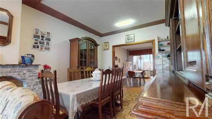 Huis 152m² te renoveren 800m² perceel