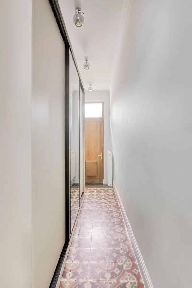 Gerenoveerde herenwoning met garage