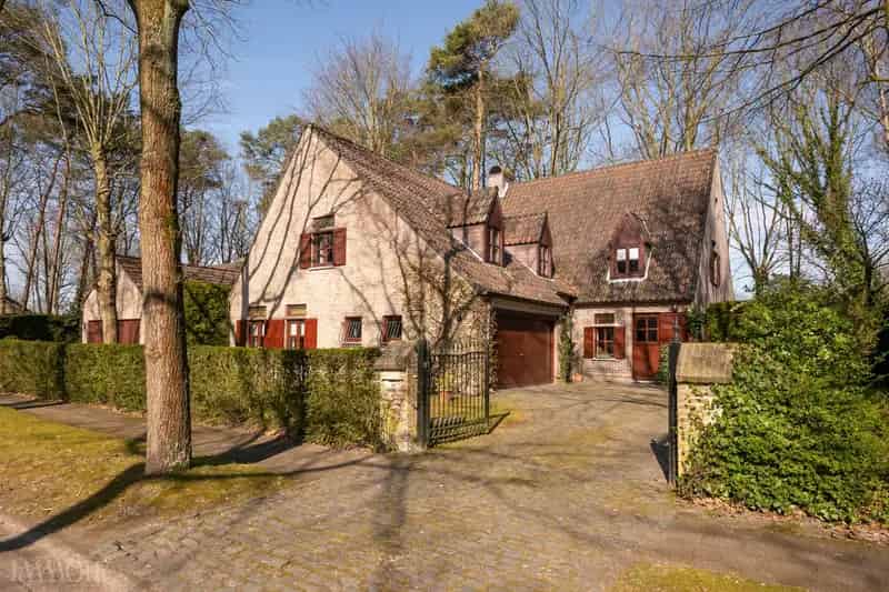 Ruime Villa te Huur in Brasschaat met Uitbreidingsmogelijkheden