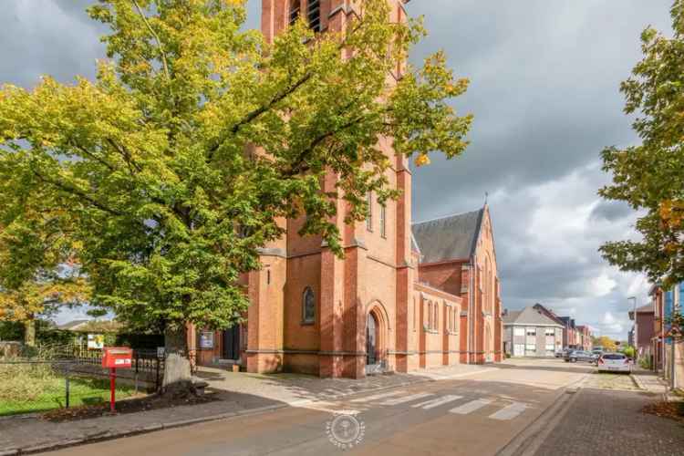 Bouwgronden in het pittoreske Puivelde met achterliggend bos