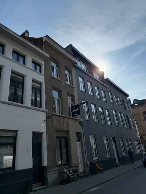 Huis Te Koop met 9% Opbrengst: 4 Studioflats