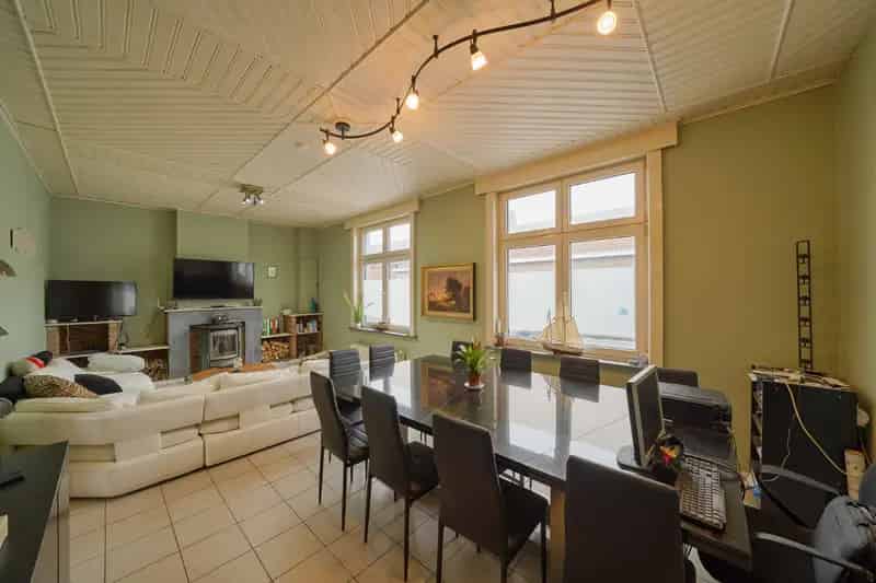 Huis te koop: Ruime gezinswoning met wellness en zwembad