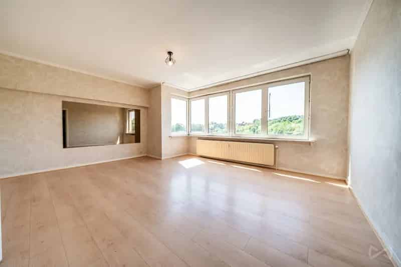 Appartement te Koop 2 Slaapkamers Nabij Winkels