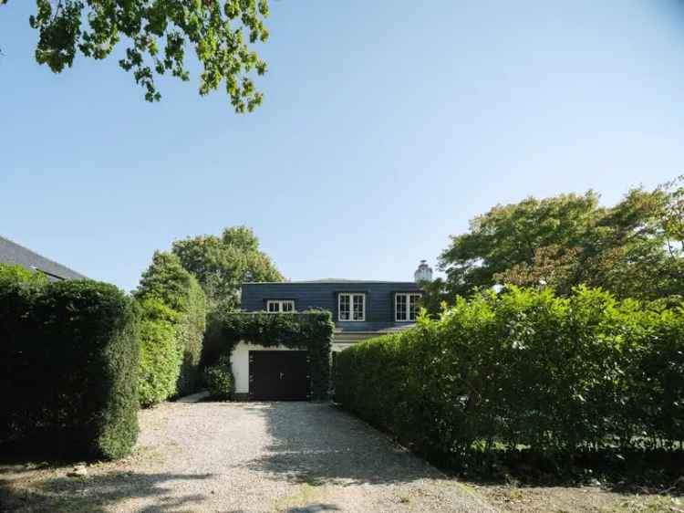 Huis te koop: Franse villa met 3 slaapkamers en ruime tuin