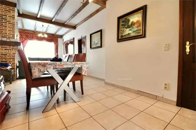 Huis te huur Eeklo: 4 slaapkamers, ruime tuin