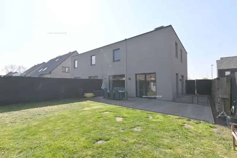 Moderne woning te koop Kallo 3 slaapkamers