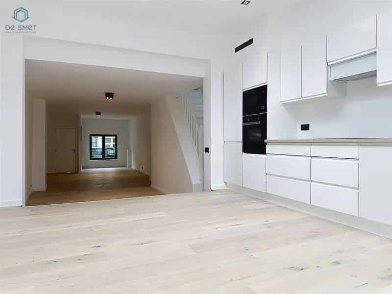 Herenhuis te koop Geraardsbergen 5 slaapkamers 2 badkamers