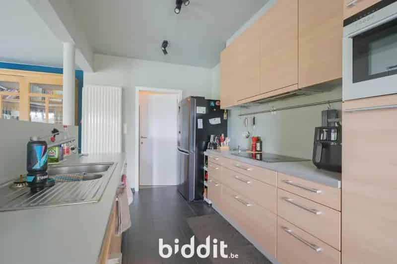 Ruime woning met zwembad te Bonheiden