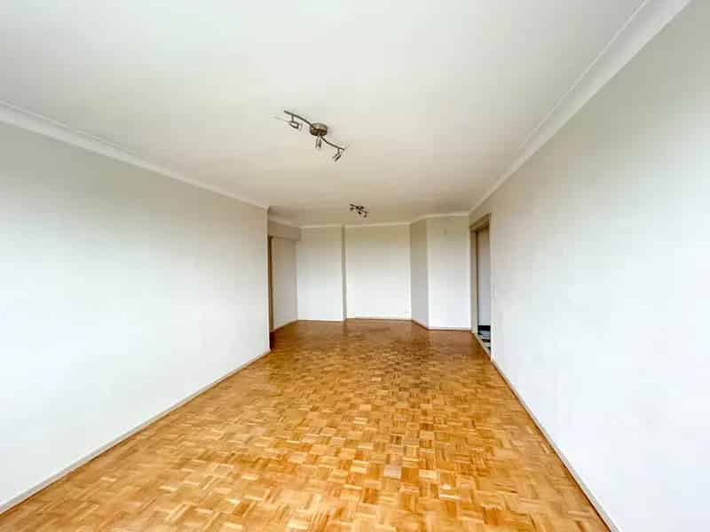 Appartement te koop: 2 slaapkamers, terras en kelder