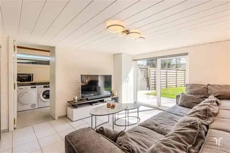 Gerenoveerde Open Bebouwing met Tuin - Instapklaar