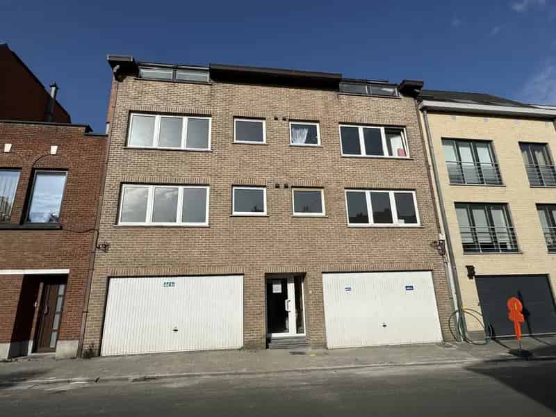 Appartement te huur 1 slaapkamer terras vernieuwd