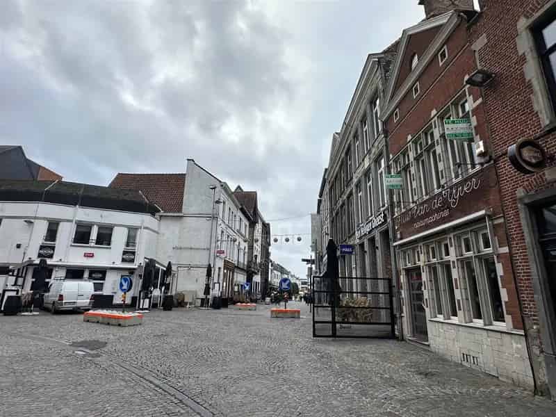 Uniek Handelspand te Aalst Nabij Grote Markt
