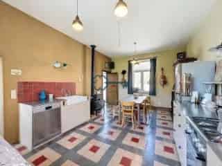 Huis te Koop Chevetogne 5 slaapkamers Gerenoveerde School