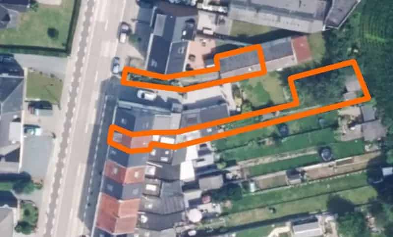Te renoveren woning met tuin en garage