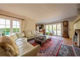 Villa te renoveren Sterrebeek 185m2 4 slaapkamers tuin zwembad