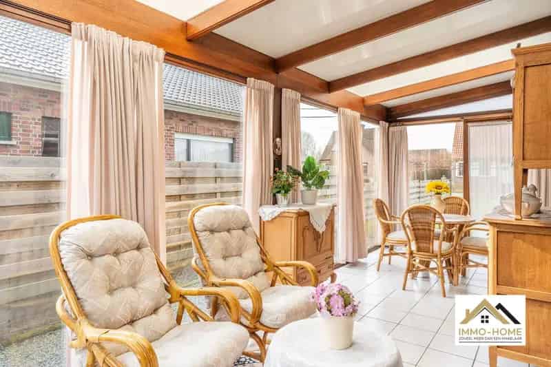 Bungalow te Zeveneken: Rustige ligging