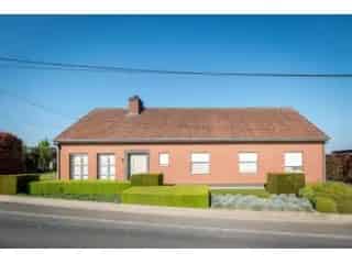 Huis te koop Ingelmunster - Ruime woning met tuin en bijgebouw