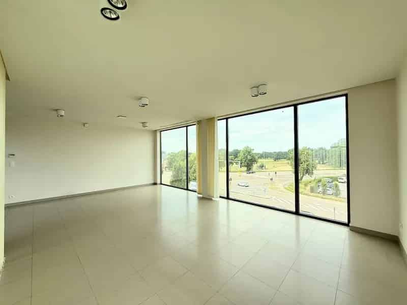 Ruim 2 Slaapkamer Appartement te Koop Zonhoven