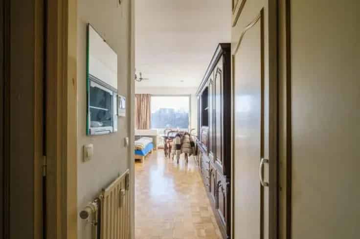 Studio Te Koop Centraal Gelegen 3e Verdieping Kelder