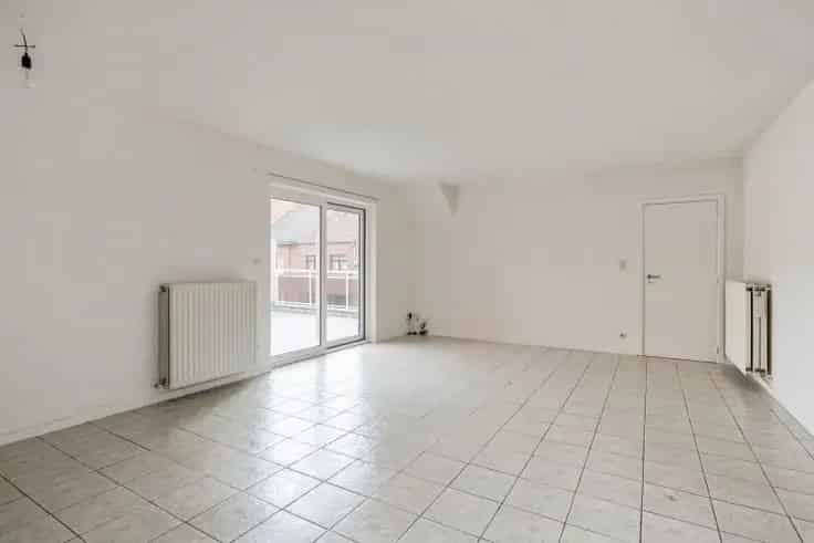 Appartement Te Koop Sint-Truiden: 2 slaapkamers, groot terras