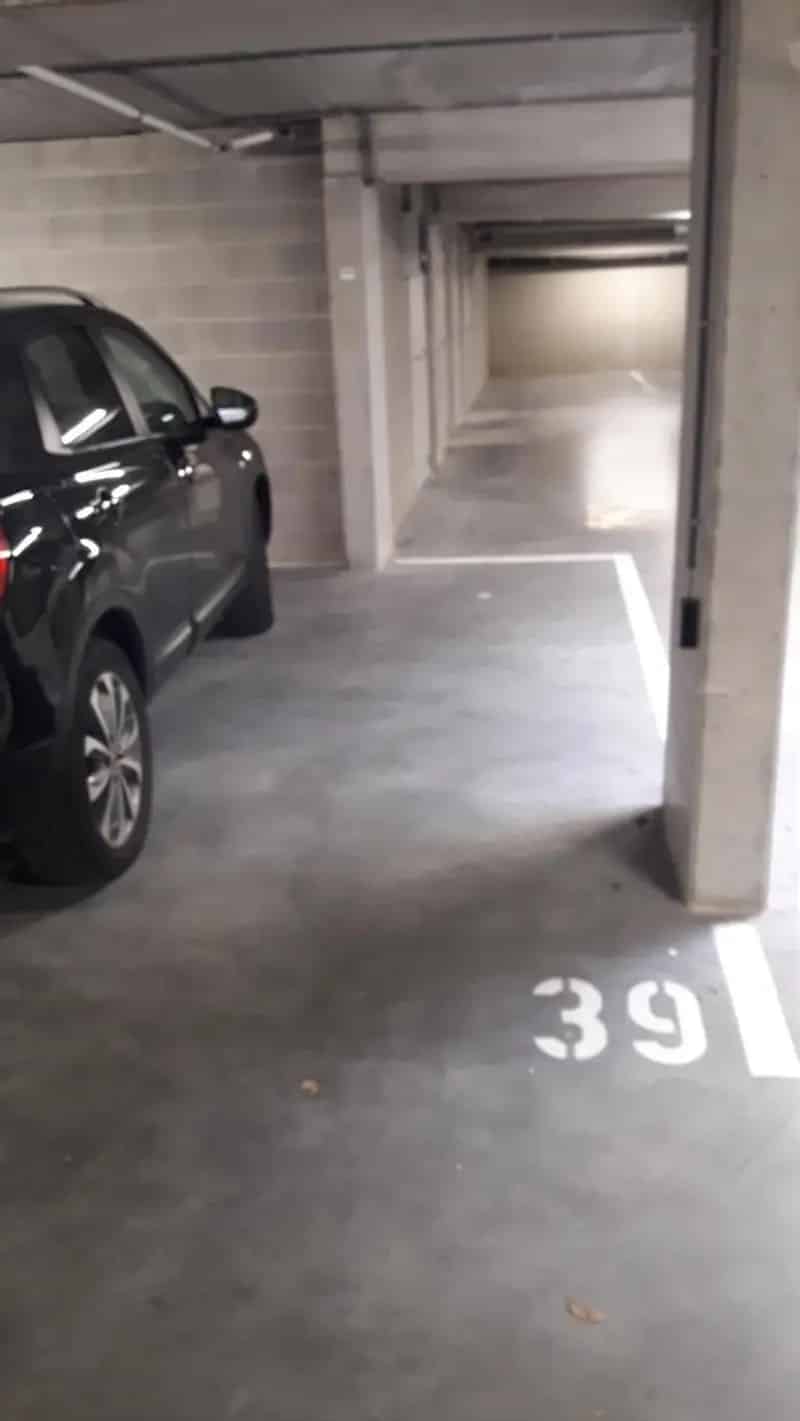 2 Ondergrondse Parkeerplaatsen Centrum