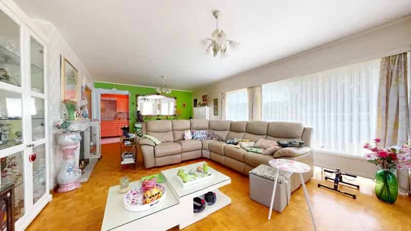 Appartement te Schaerbeek 128m2 4 slaapkamers terras