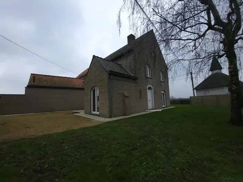 Ruime woning te huur Dentergem 4 slaapkamers 2 garages
