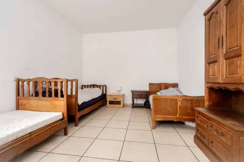 Appartement te koop Sint-Amandsberg: Lichtrijk dakappartement