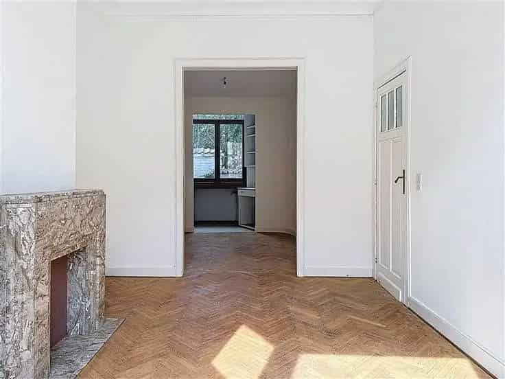 Huis te Koop Ukkel: 176m², 3 slaapkamers, garage