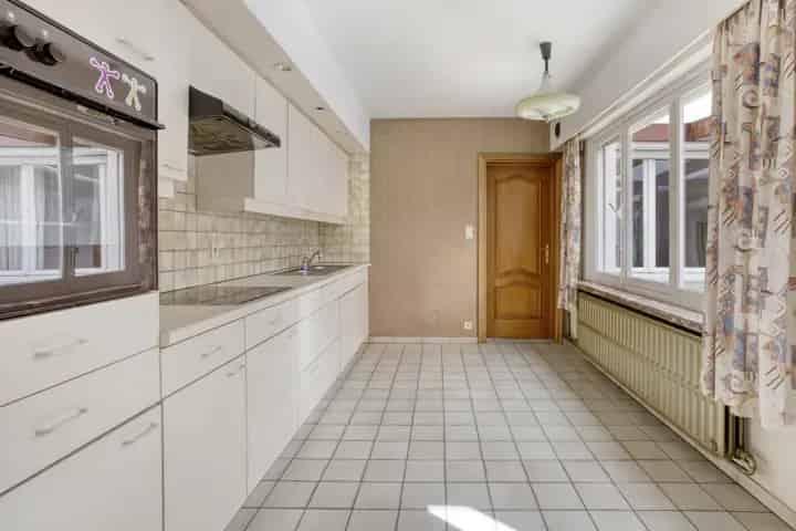 Huis te koop Geel: 2 slaapkamers, zolder en tuin