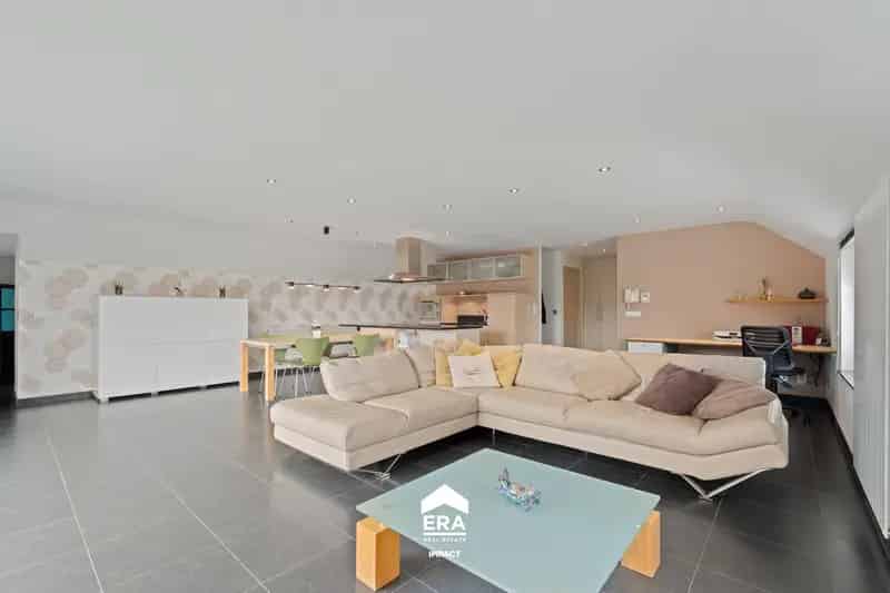 Ruim Appartement 135m2 Opglabbeek - Terras Tuin Carport