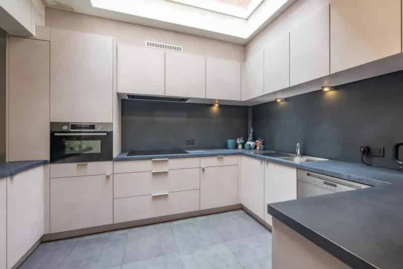 Huis te koop 2 slaapkamers stadstuin gerenoveerd