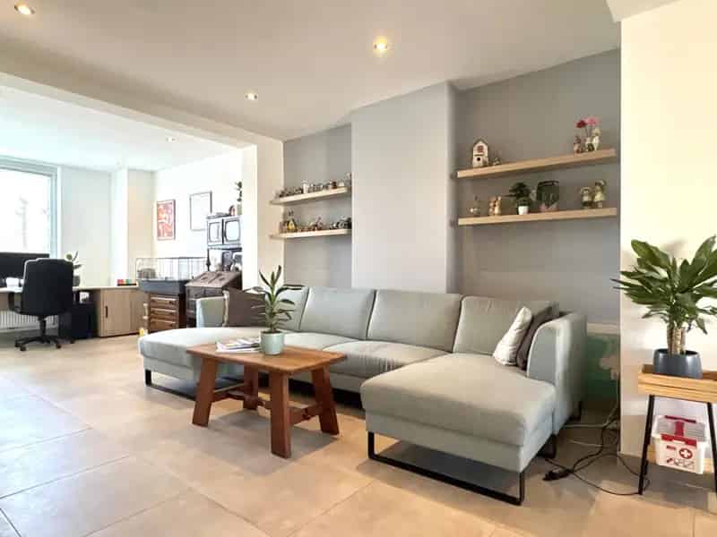Gerenoveerde woning 3 slaapkamers garage tuin