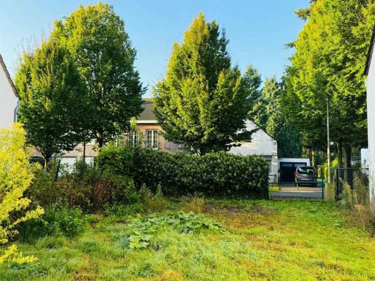 Te koop bouwgrond in Brasschaat met mooi perceel van 322m²