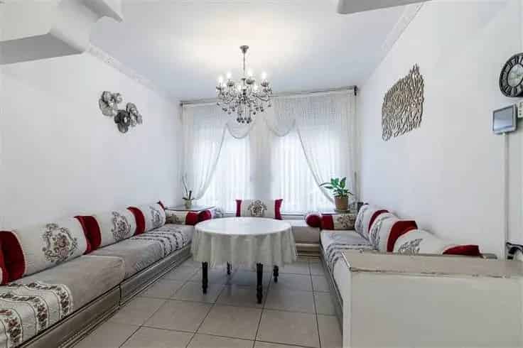 Huis te Koop Borgerhout 5 slaapkamers 2 badkamers