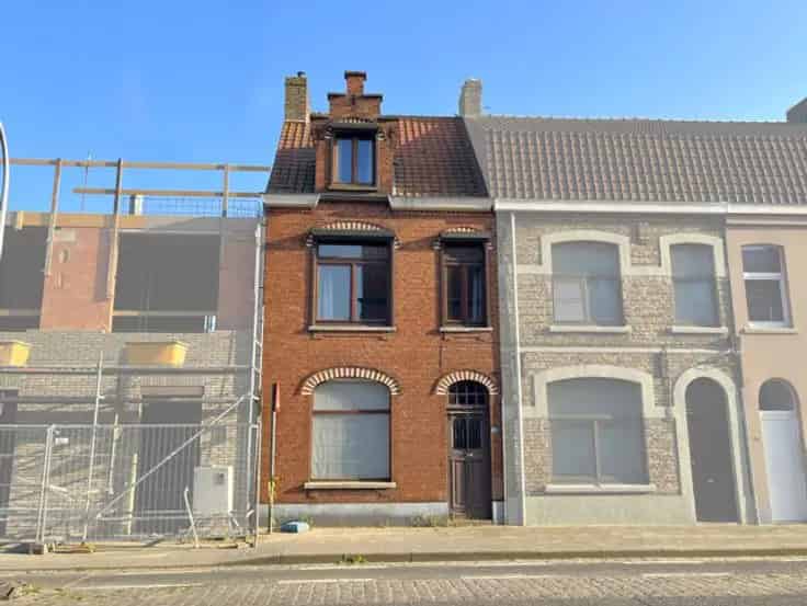 Huis Te Koop in Brugge: Grote Tuin Garage Oprit
