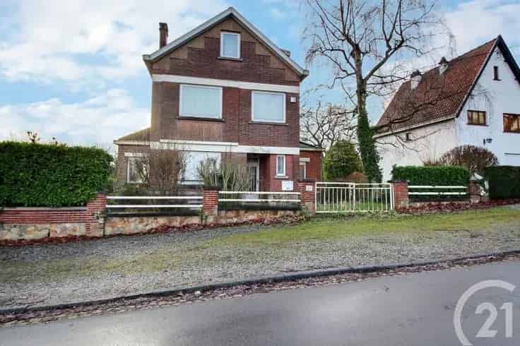 Gezinswoning Marcinelle 5 slaapkamers Grote Garage Renovatieproject