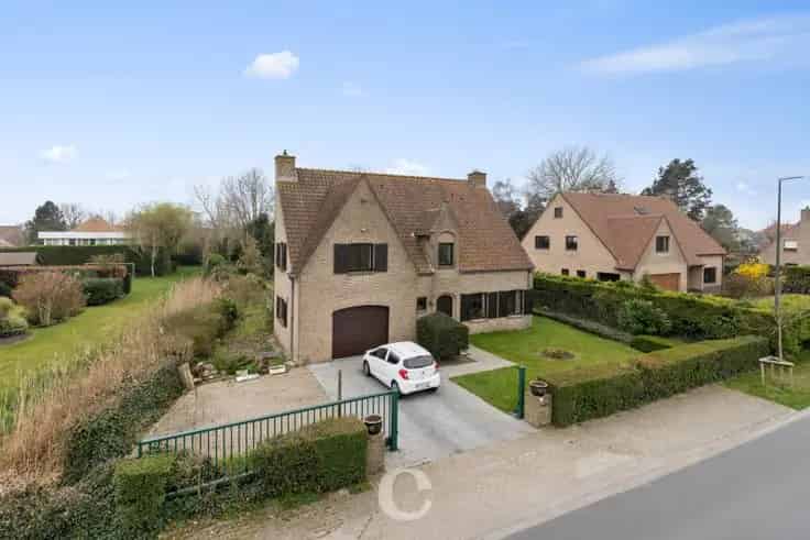 Te renoveren villa 4 slaapkamers Kalvekeetdijk