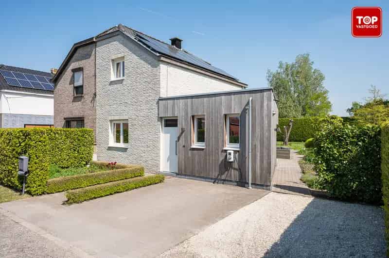 Instapklare woning met tuin in rustige straat