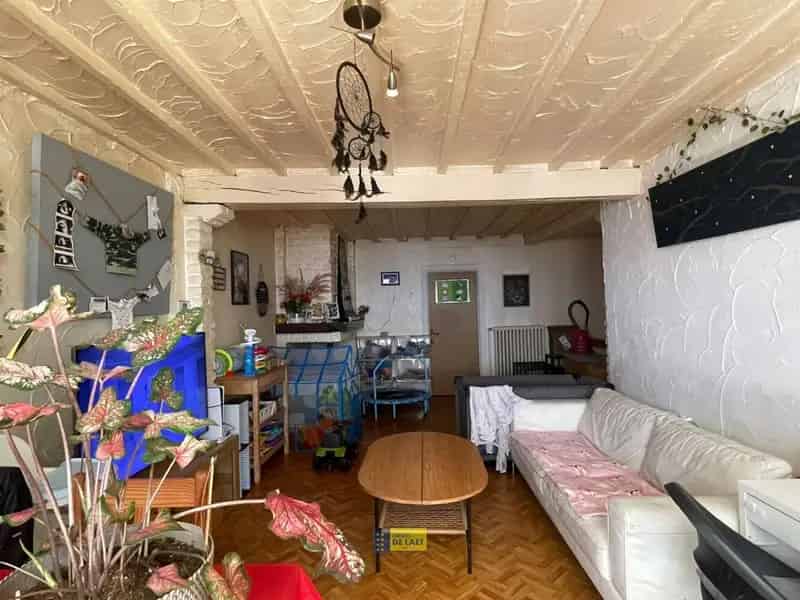 Te renoveren woning met appartement Knokke