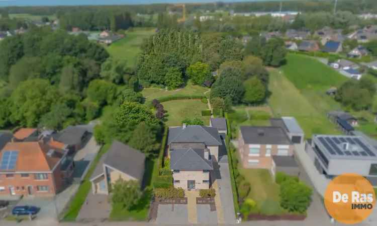 Koop ruime woning met praktijkruimte in Gijzegem met mooie tuin