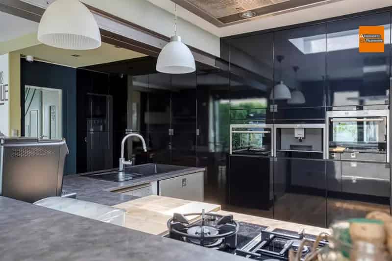 Huis te koop 4 slaapkamers grote tuin Perk